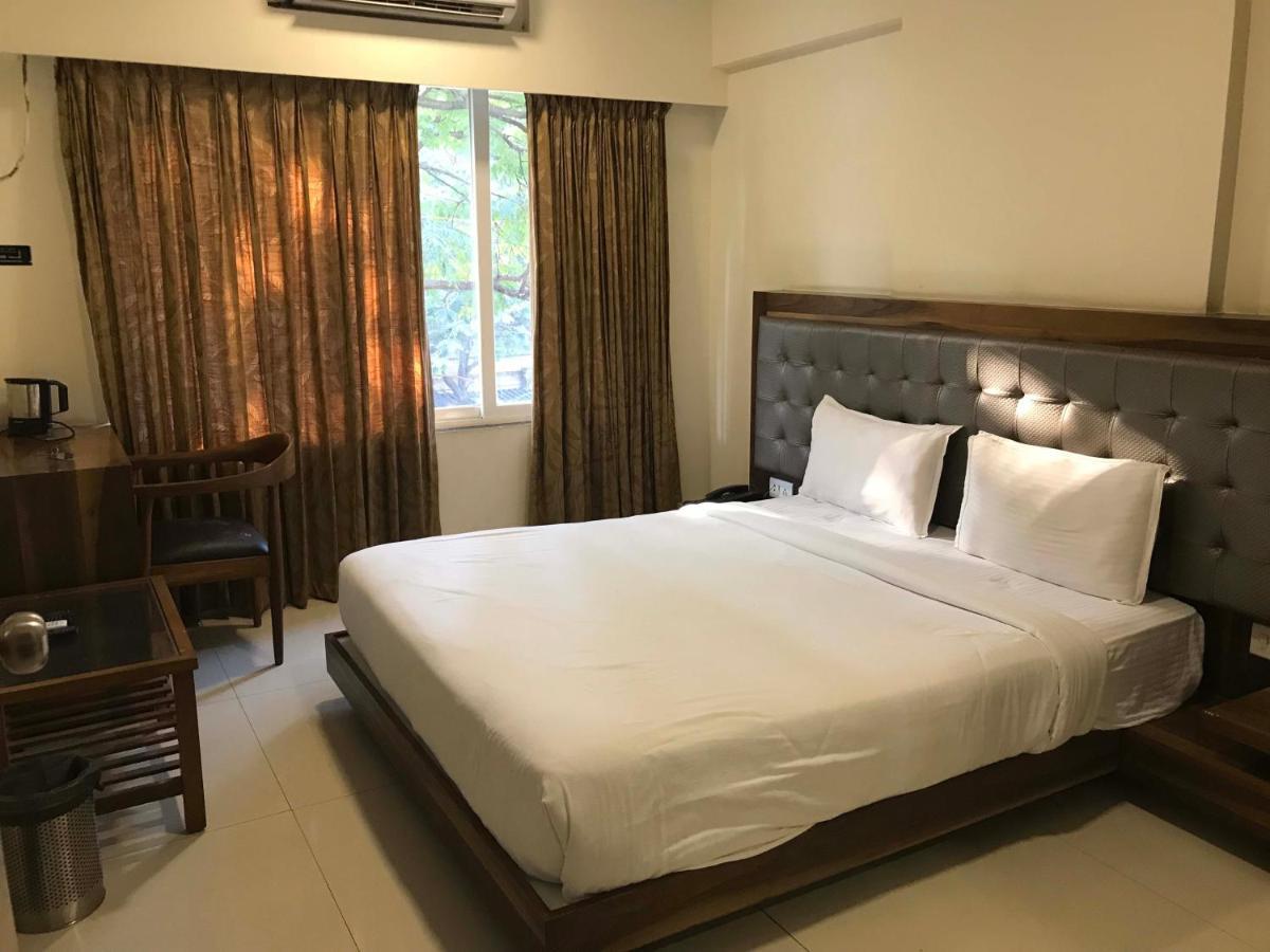 Hotel Powai Comfort ムンバイ エクステリア 写真